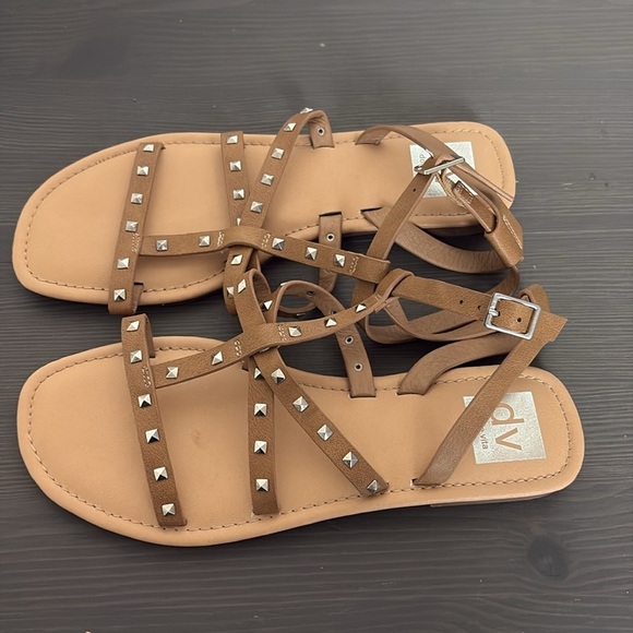 DV by Dolce Vita Jolicka Cognac Sandals Studded Criss Cross Women’s Size 7 - Picture 2 of 8